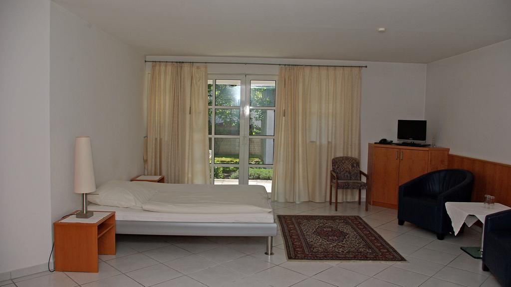 באד הומבורג וור דר הואה Hotel Alte Bruecke חדר תמונה