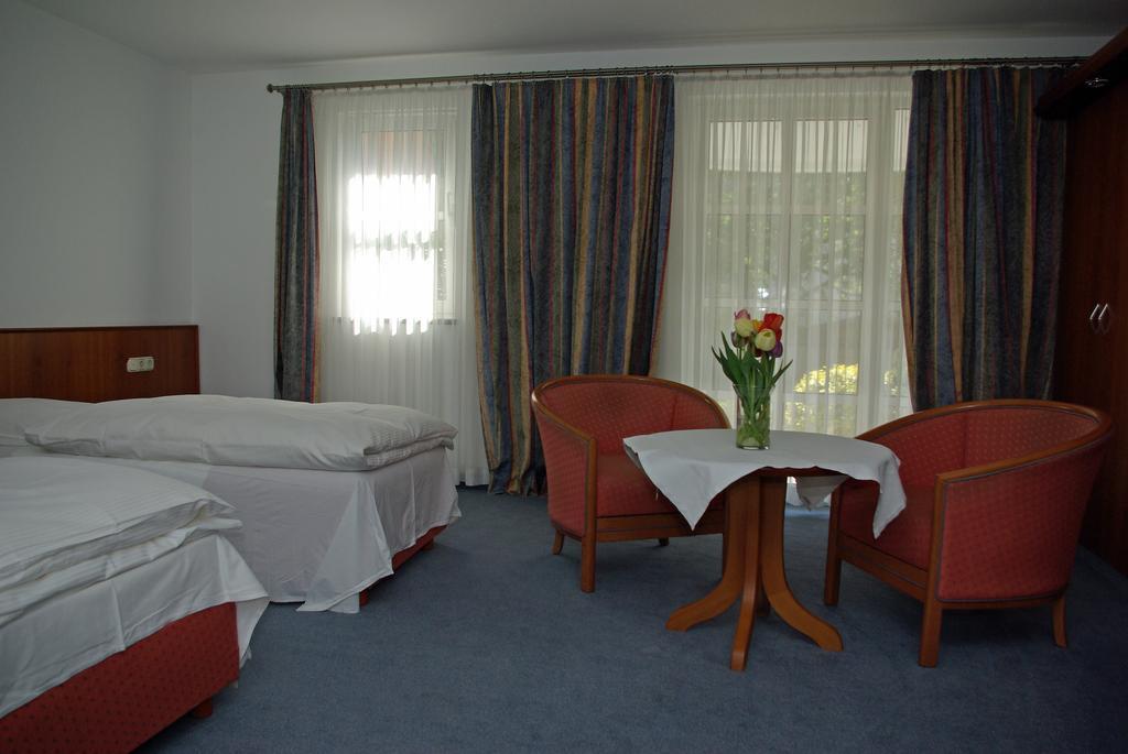 באד הומבורג וור דר הואה Hotel Alte Bruecke חדר תמונה